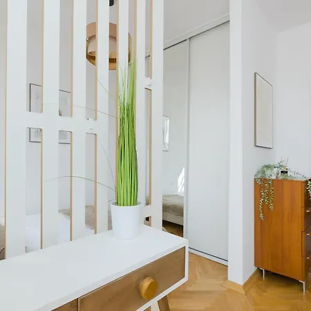 Shortstaypoland Niecala *